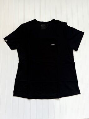 FIGS Woman’s Scrub Top with Chest Pocket
